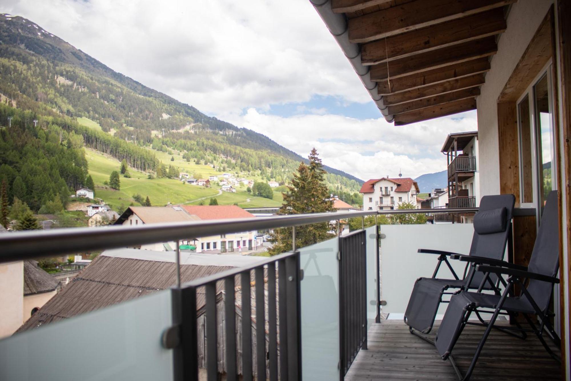 Garni Apparthotel St Valentin San Valentino alla Muta Exterior foto